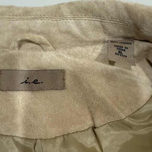 I.e. Tan Genuine Suede Leather 2 Buttons Blazer Size XL - Picture 3 of 6